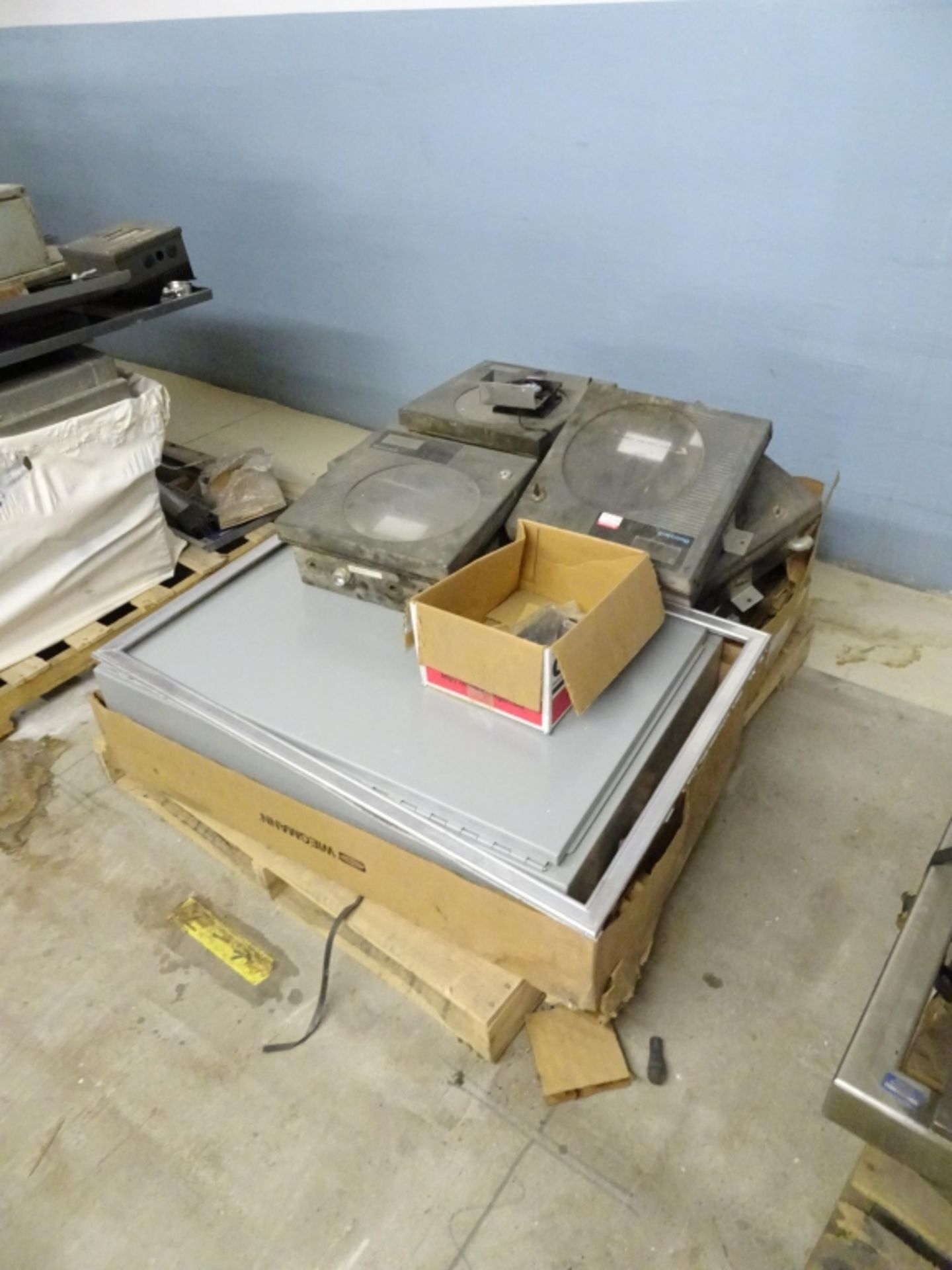 (1) Large Lot of Misc. Equipment Including - Image 6 of 6