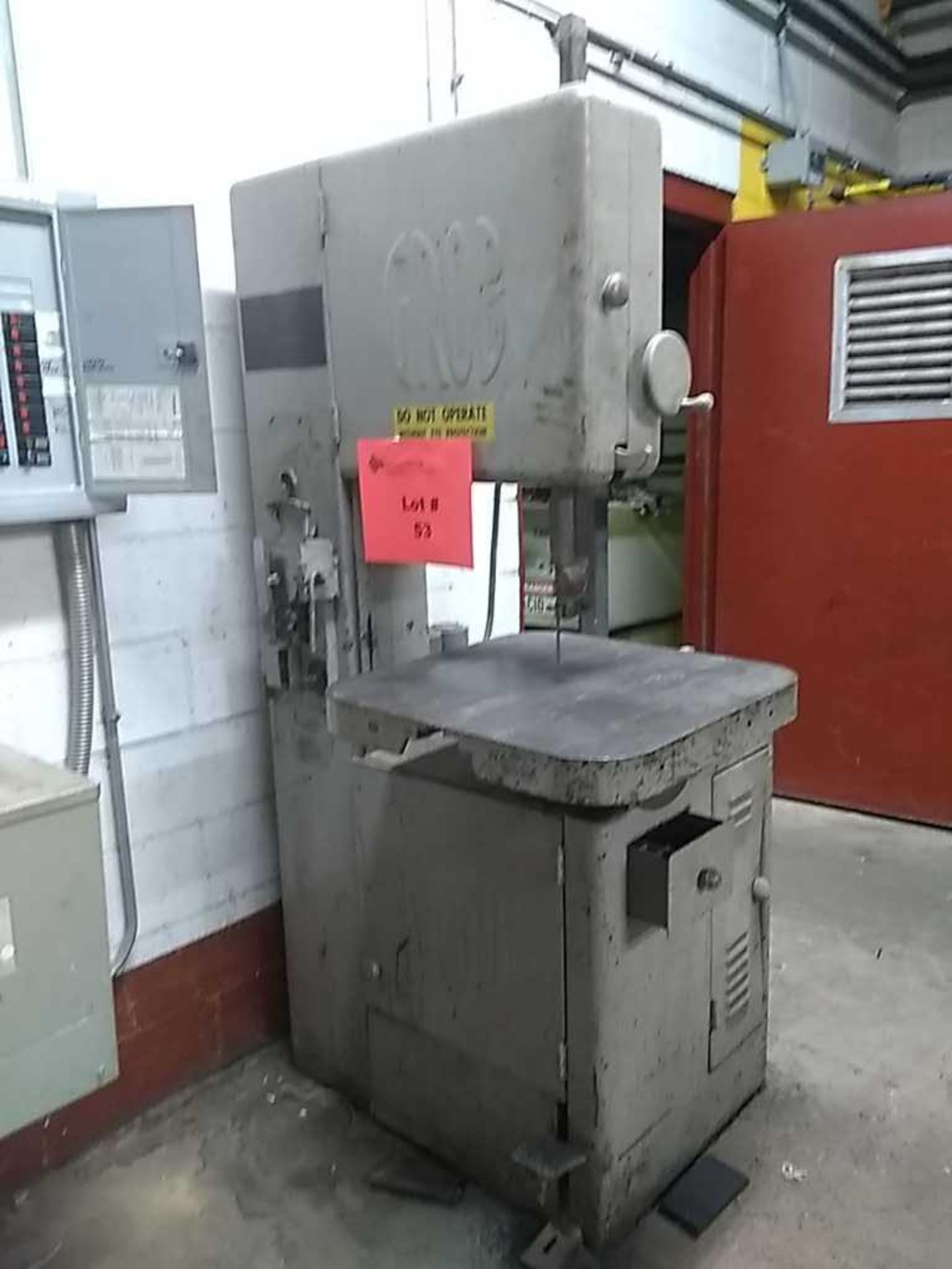 Grob Vertical Bandsaw With Blade Welder