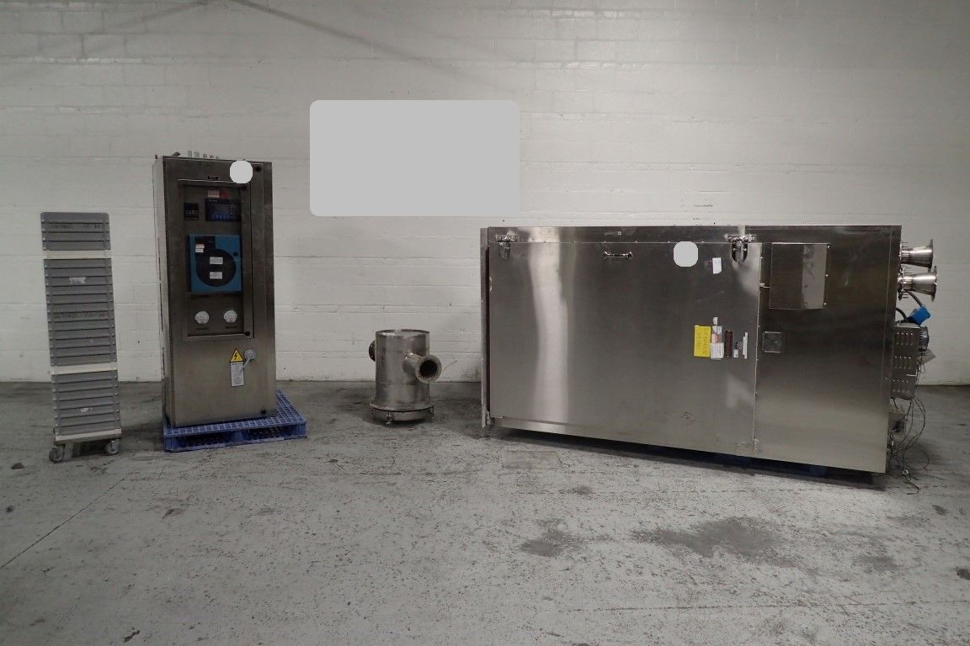 Gruenberg Oven, Model T18HS74.35SS, Stainless Steel Construction. Approximately 74 cubic feet