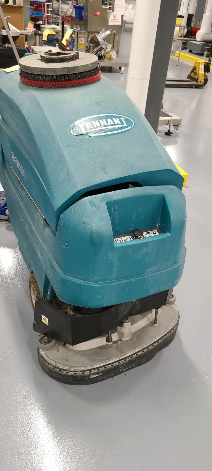 Tennant 5400 Walk Behind Scrubber - Image 9 of 12