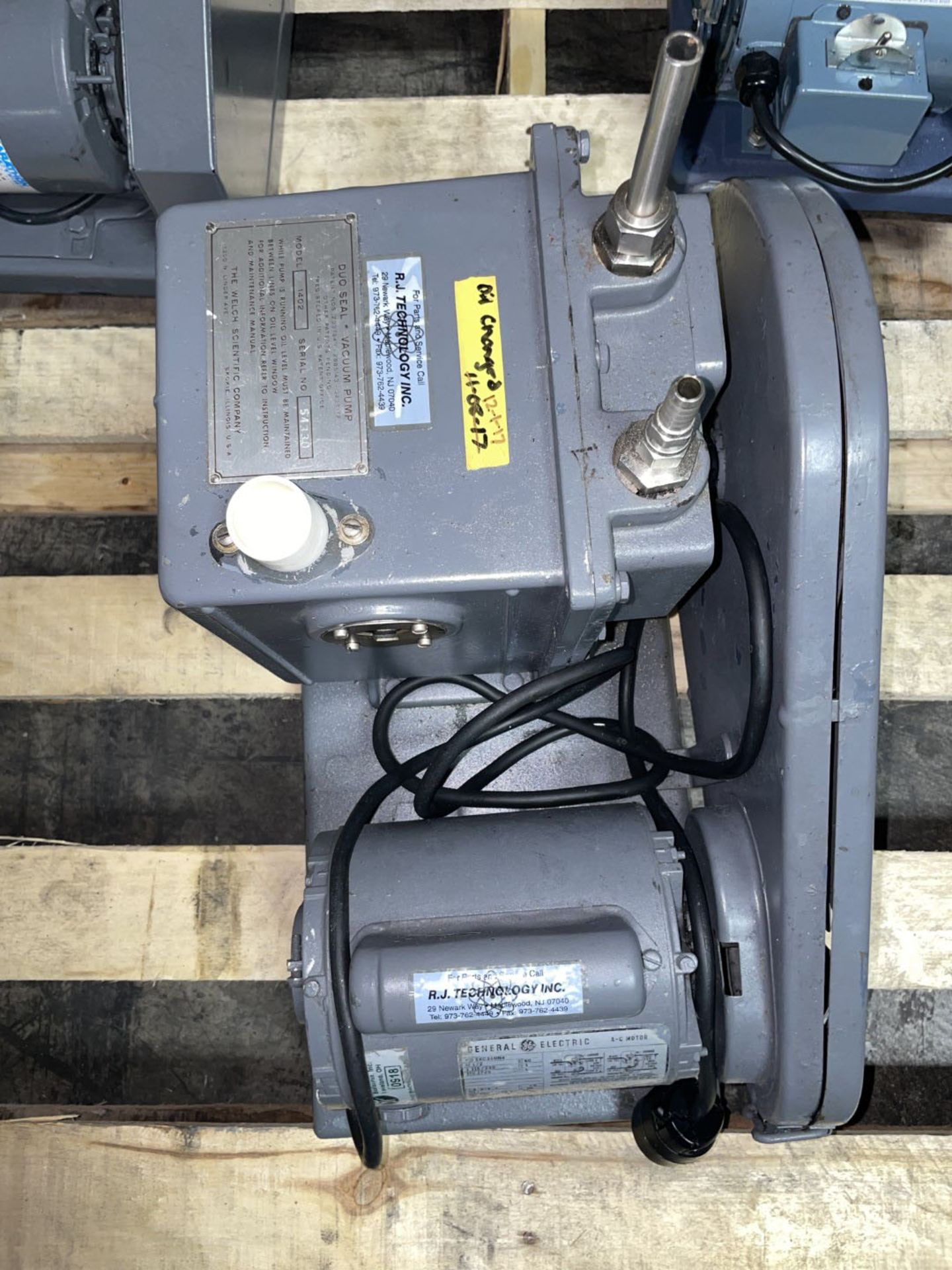 Welch Duo Seal Vacuum Pump, Model 1402 - Image 3 of 5