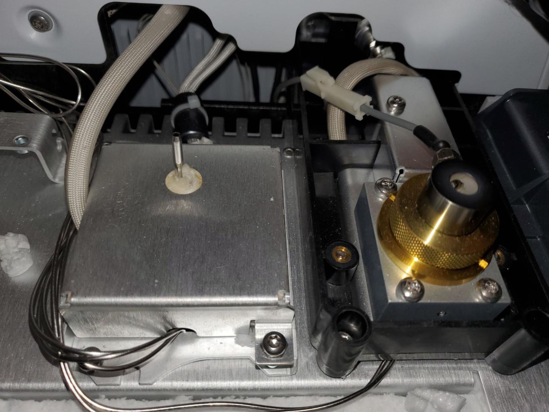 Agilent 7820A Gas Chromatograph - Image 4 of 9
