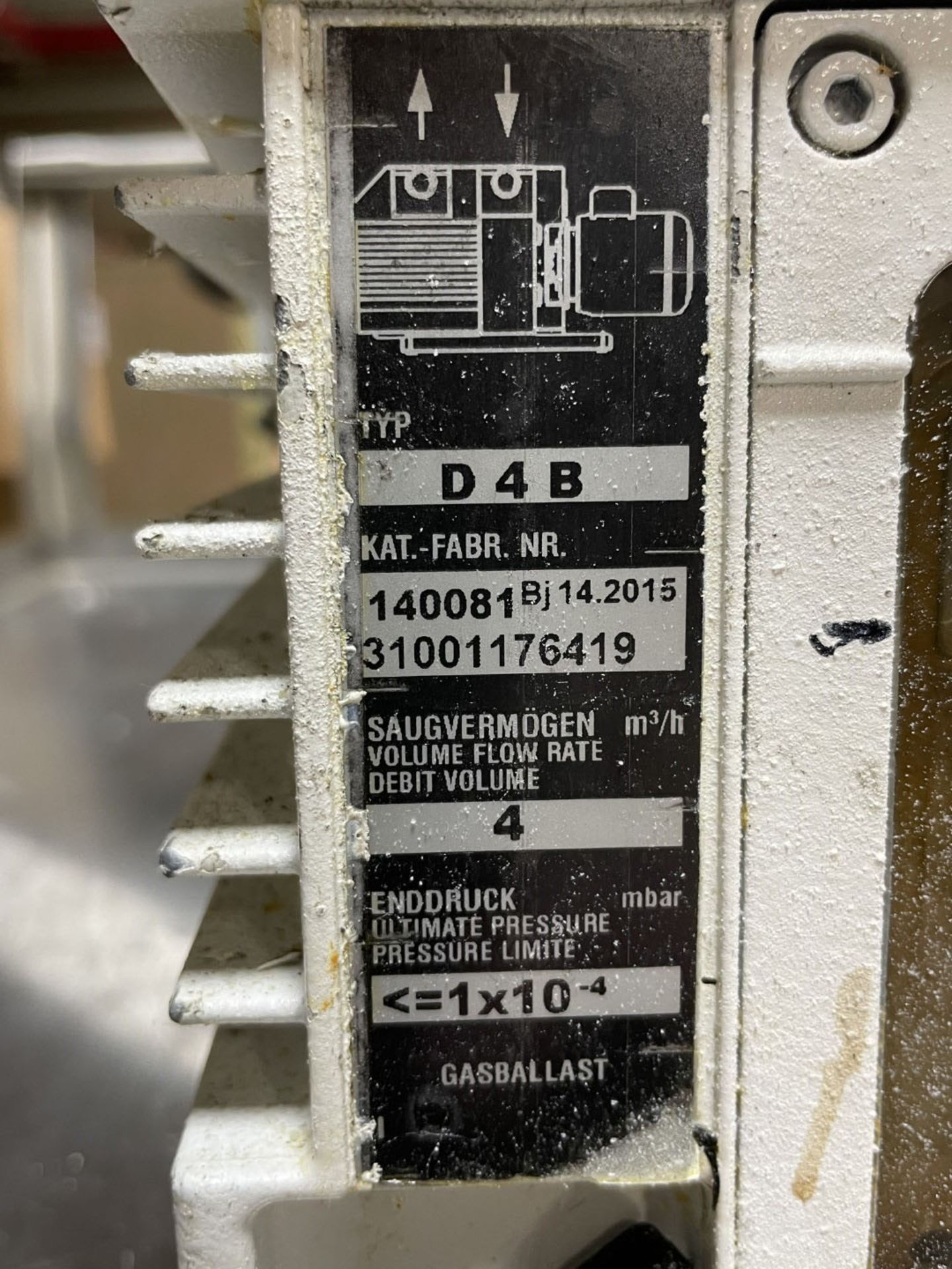 Trivac Vacuum Pump, Model D4B - Image 3 of 4