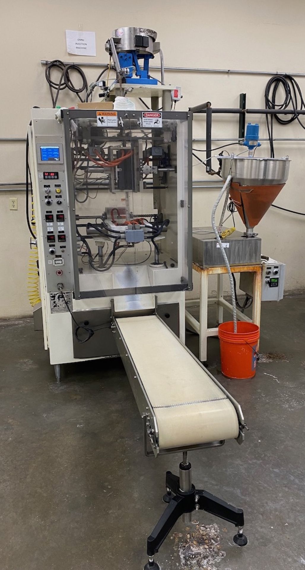 General Packaging Vertical Fill Form and Seal Machine. **SEE AUCTIONEERS NOTE**