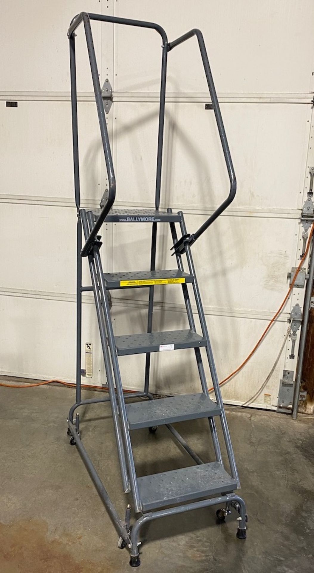 Ballymore five step rolling ladder