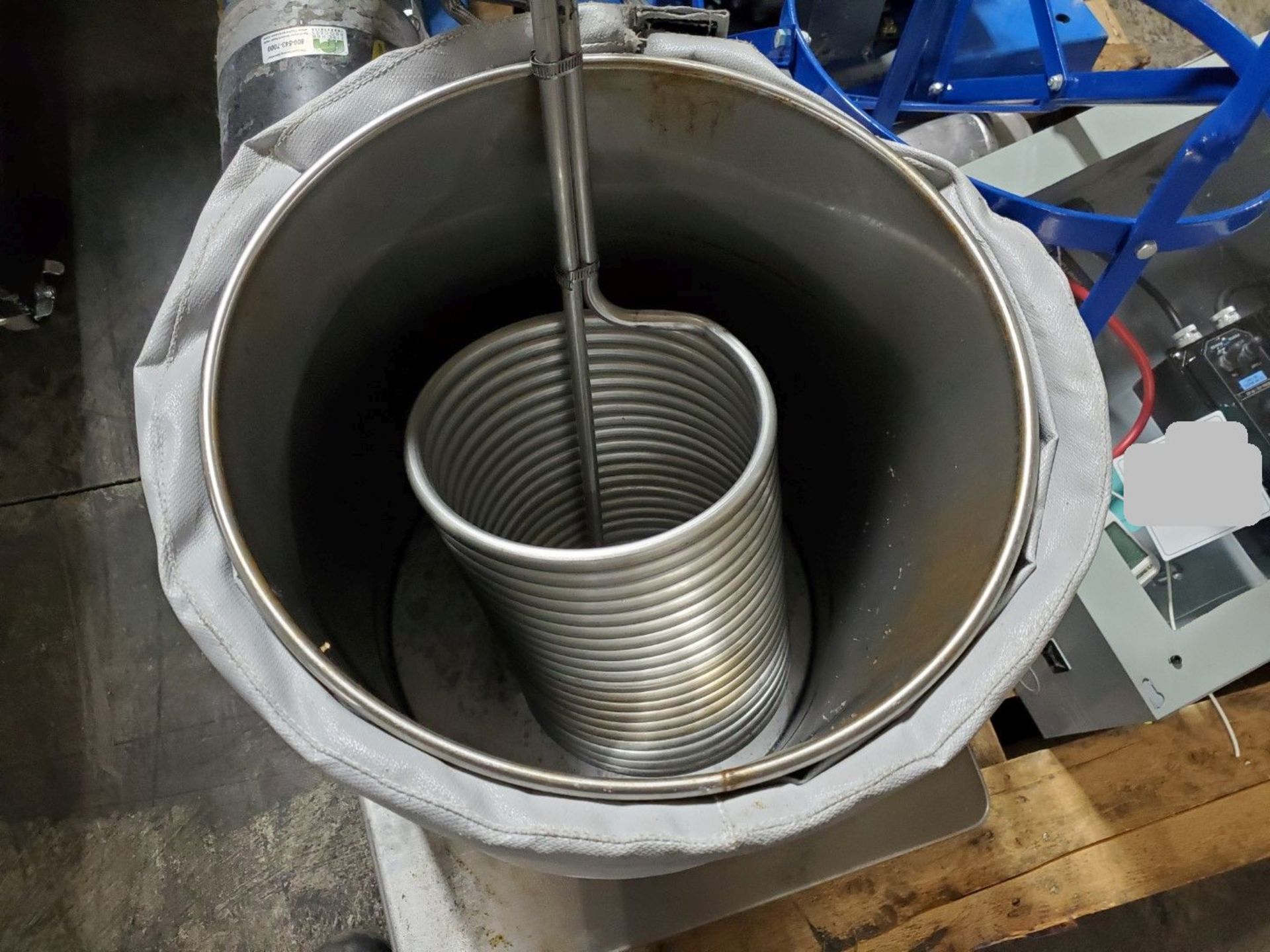 2" Wiped film evaportor, stainless steel construction, jacketed chamber. - Image 3 of 3