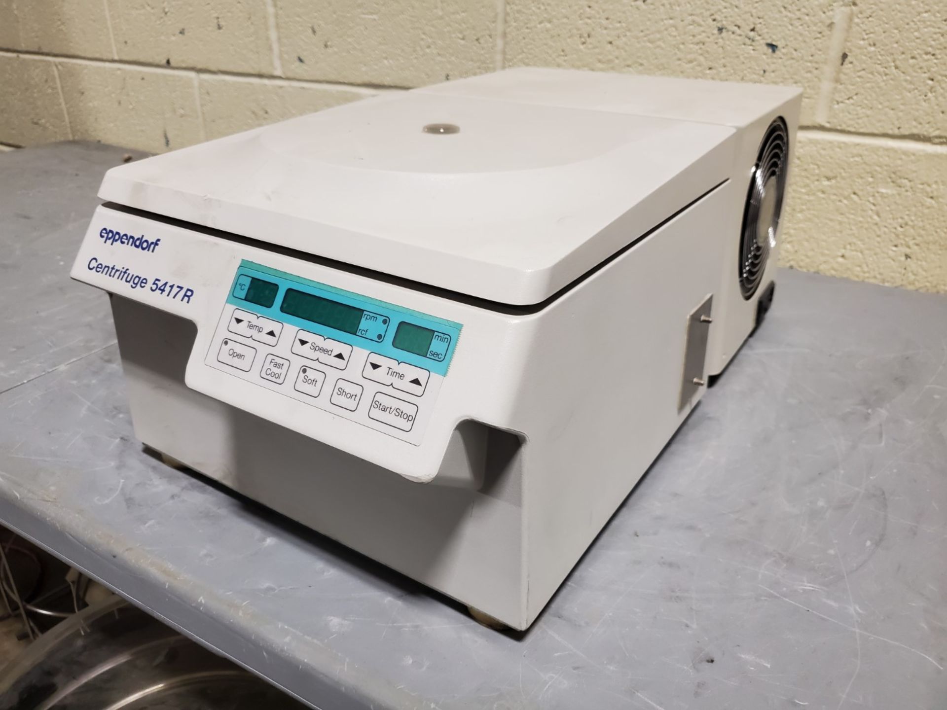 Eppendorf Refridgerated Centrifuge Model 5417R