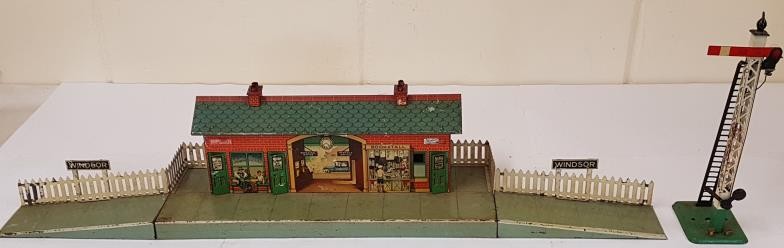 Hornby Railway Station House and Signal