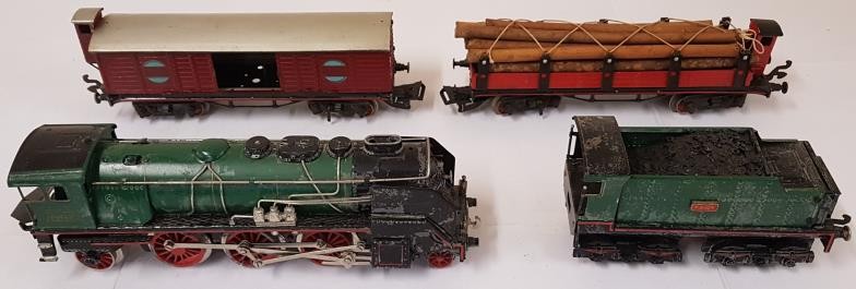 British Locomotive and 3 Carriages (4)