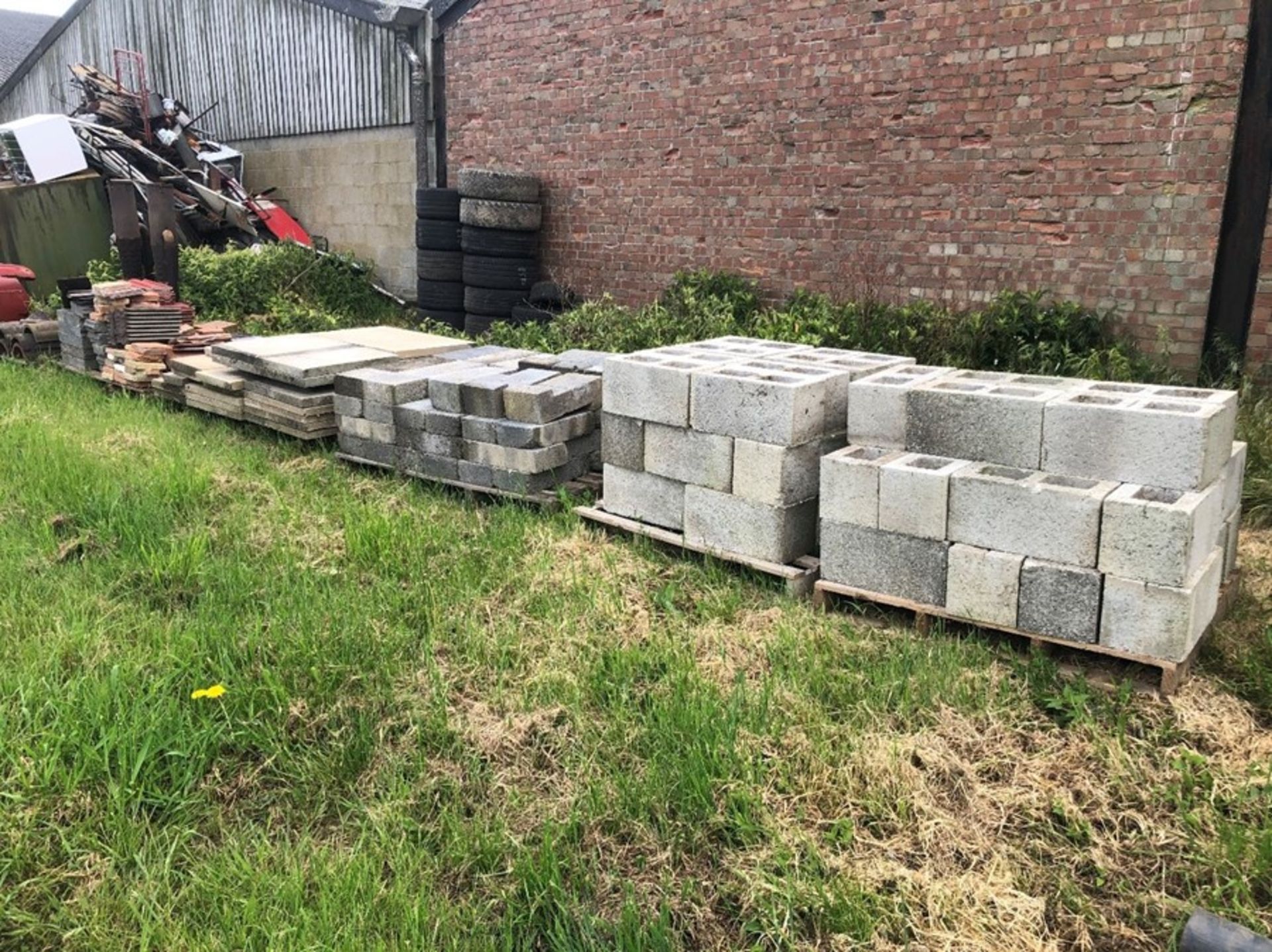 6 pallets of blocks, slabs & building materials
