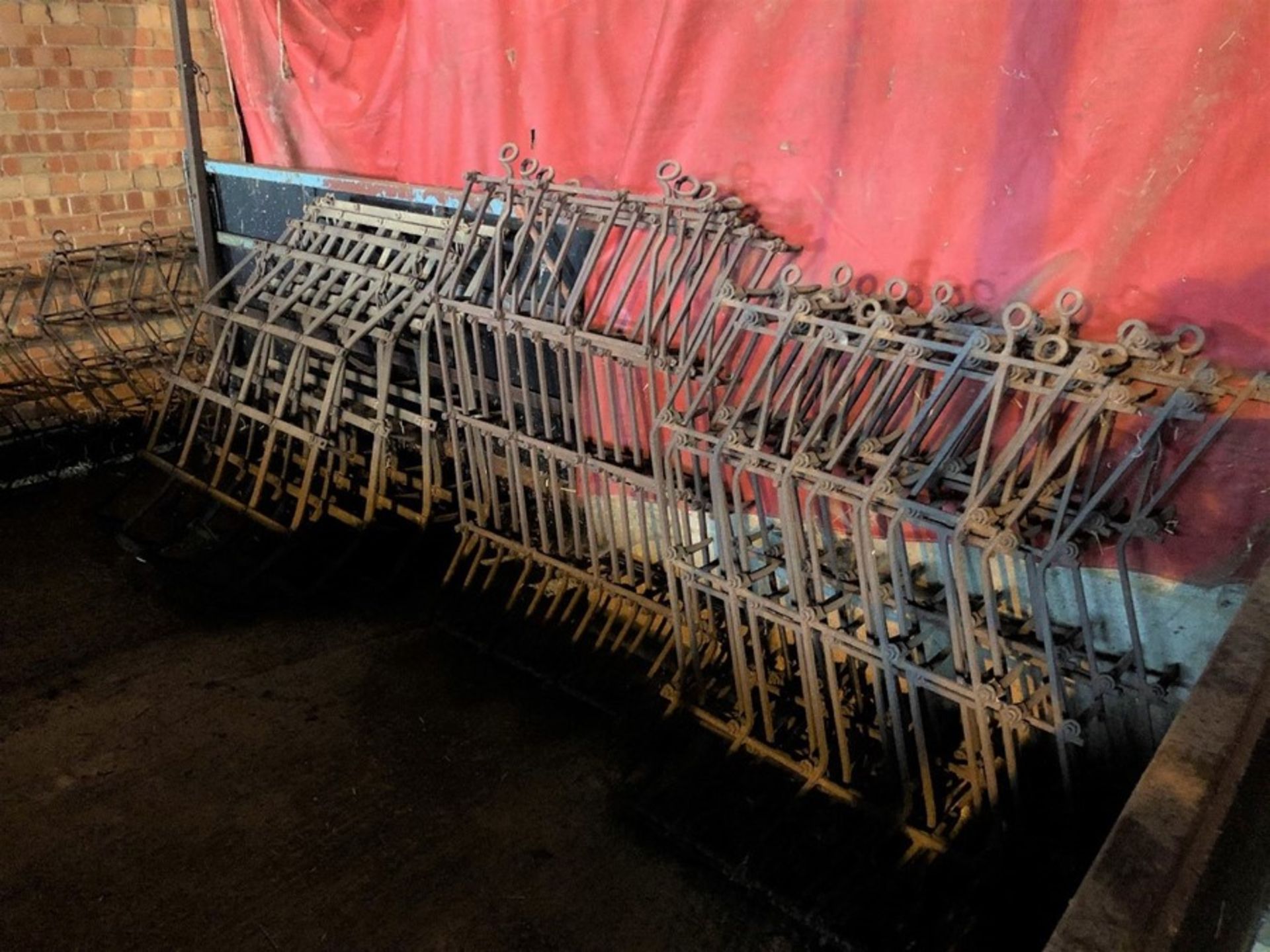 Set of harrows with stretcher pole