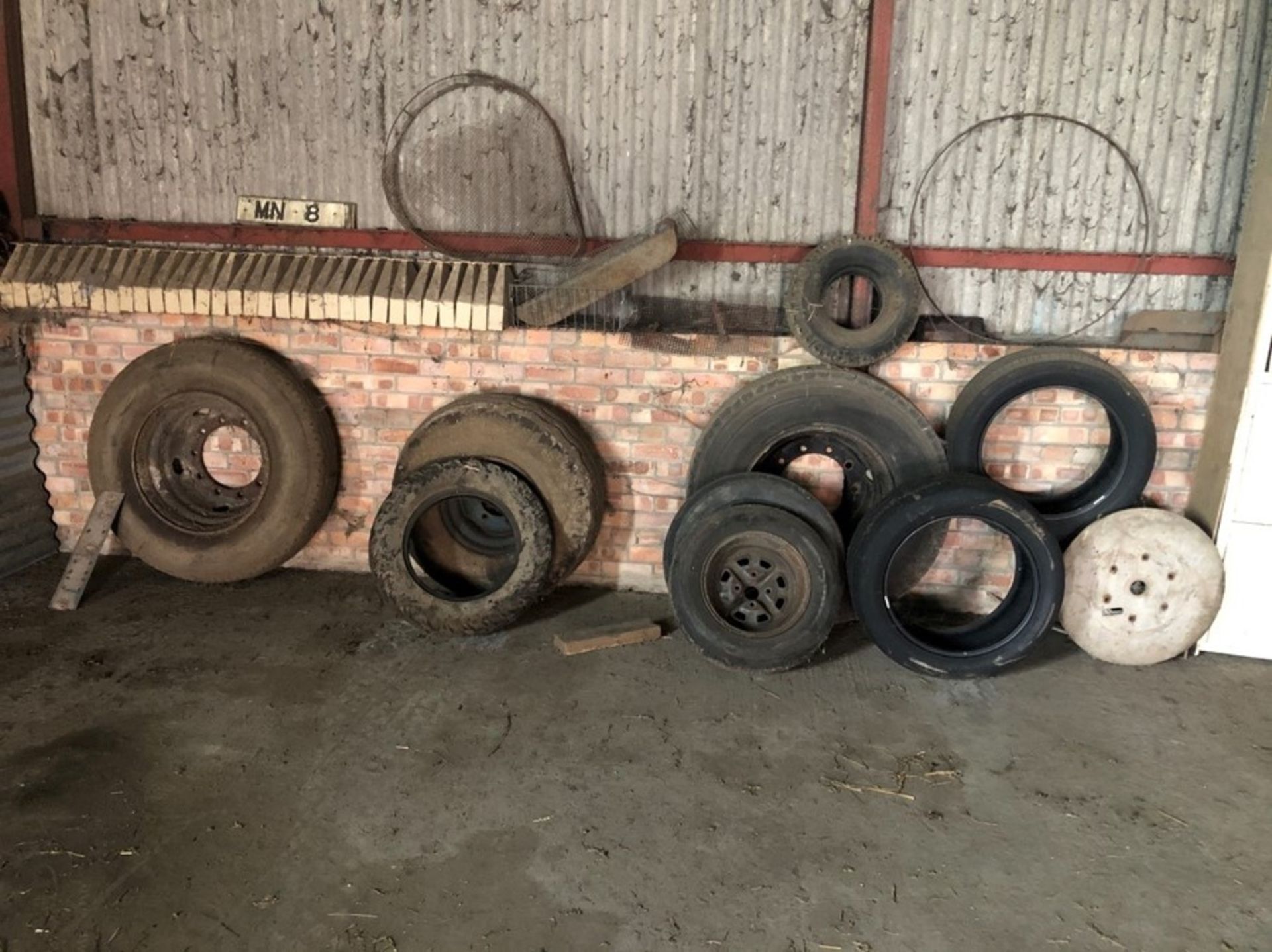 Qty various wheels & tyres