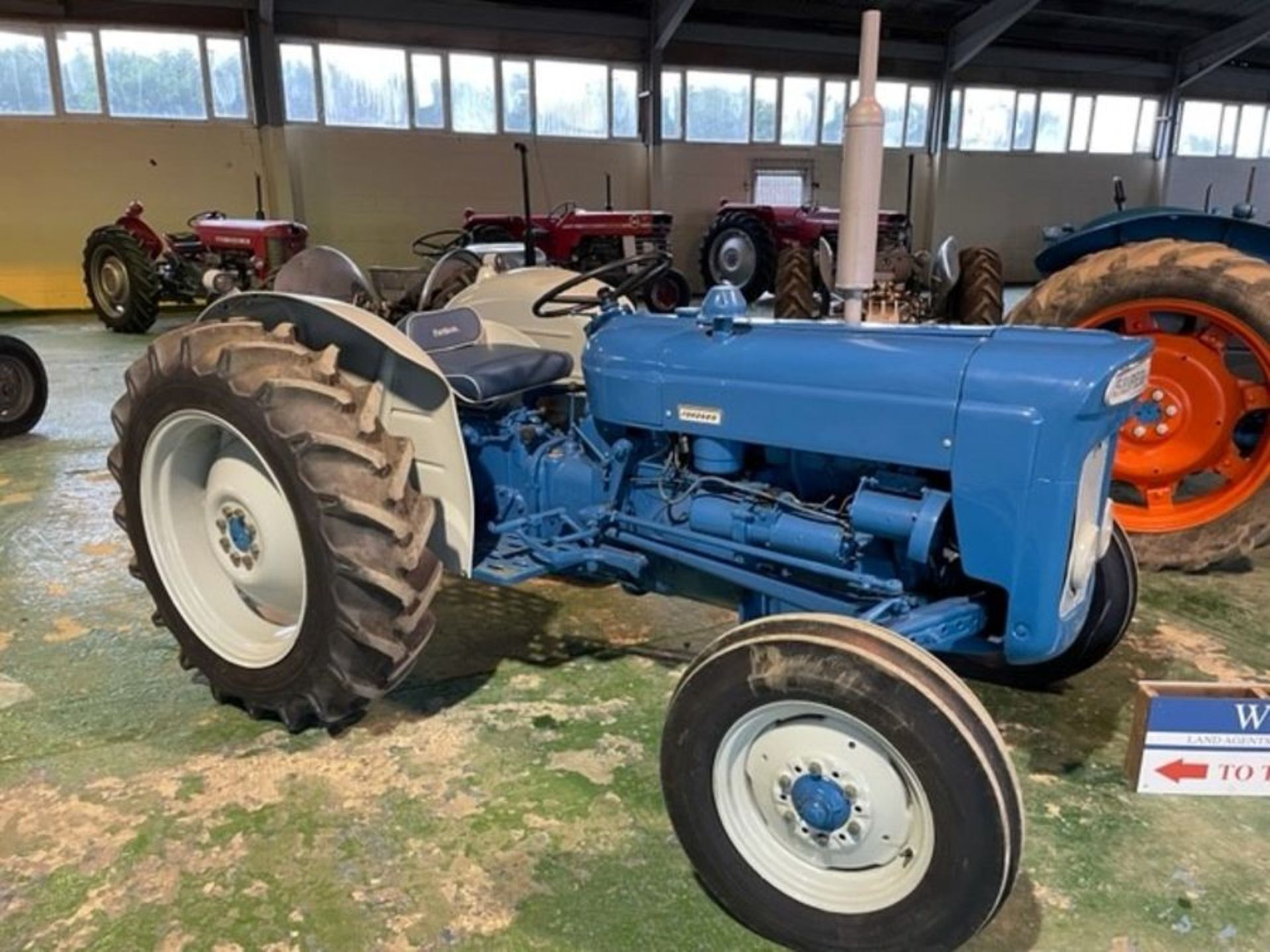 Fordson Super Dexta, Blue & Grey, new clock, with pick-up hitch,12.4-28 rear tyres, 6.00-16 front - Image 4 of 5