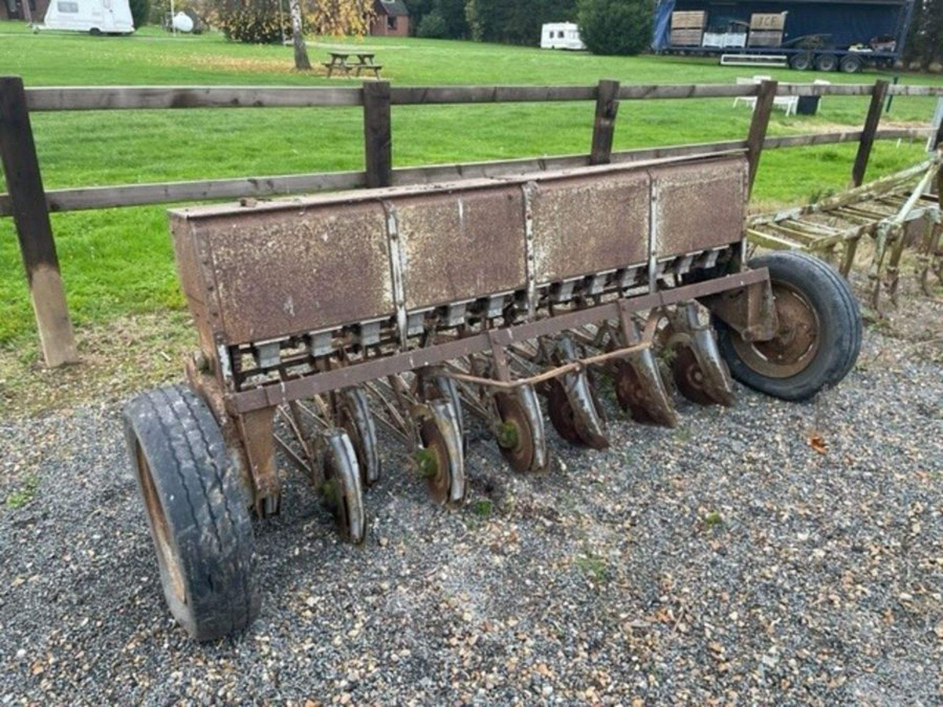 Massey Ferguson 13 coulter disc drill