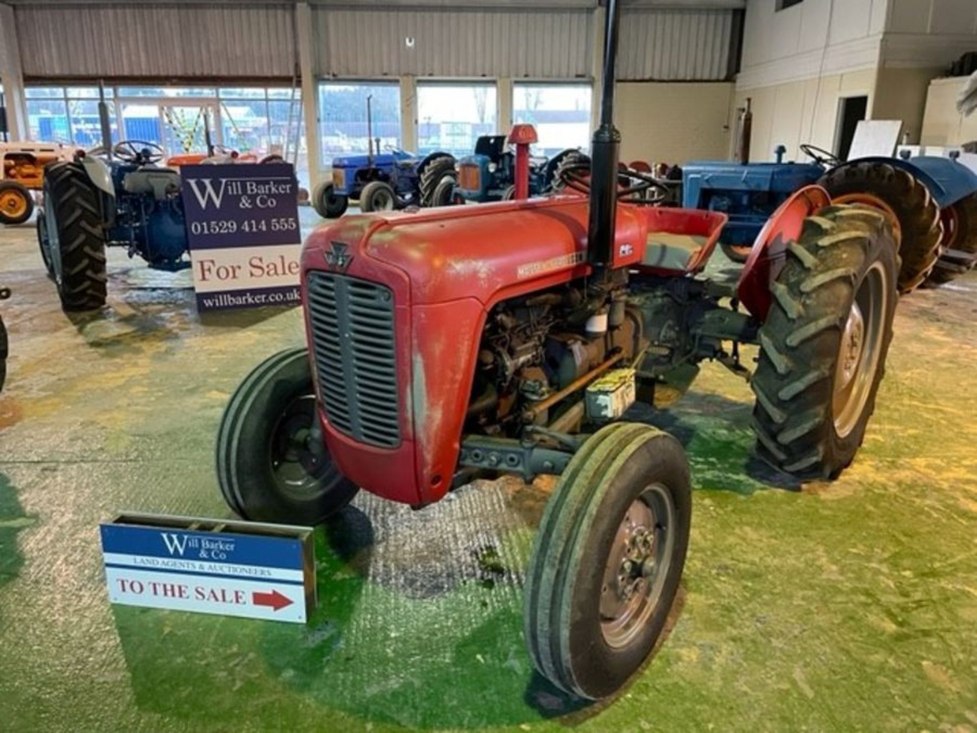 Massey Ferguson 35, 3 cylinder diesel, with pick-up hitch, SN 18247. 12.4-28 rear tyres, 6.00-16 - Image 4 of 6