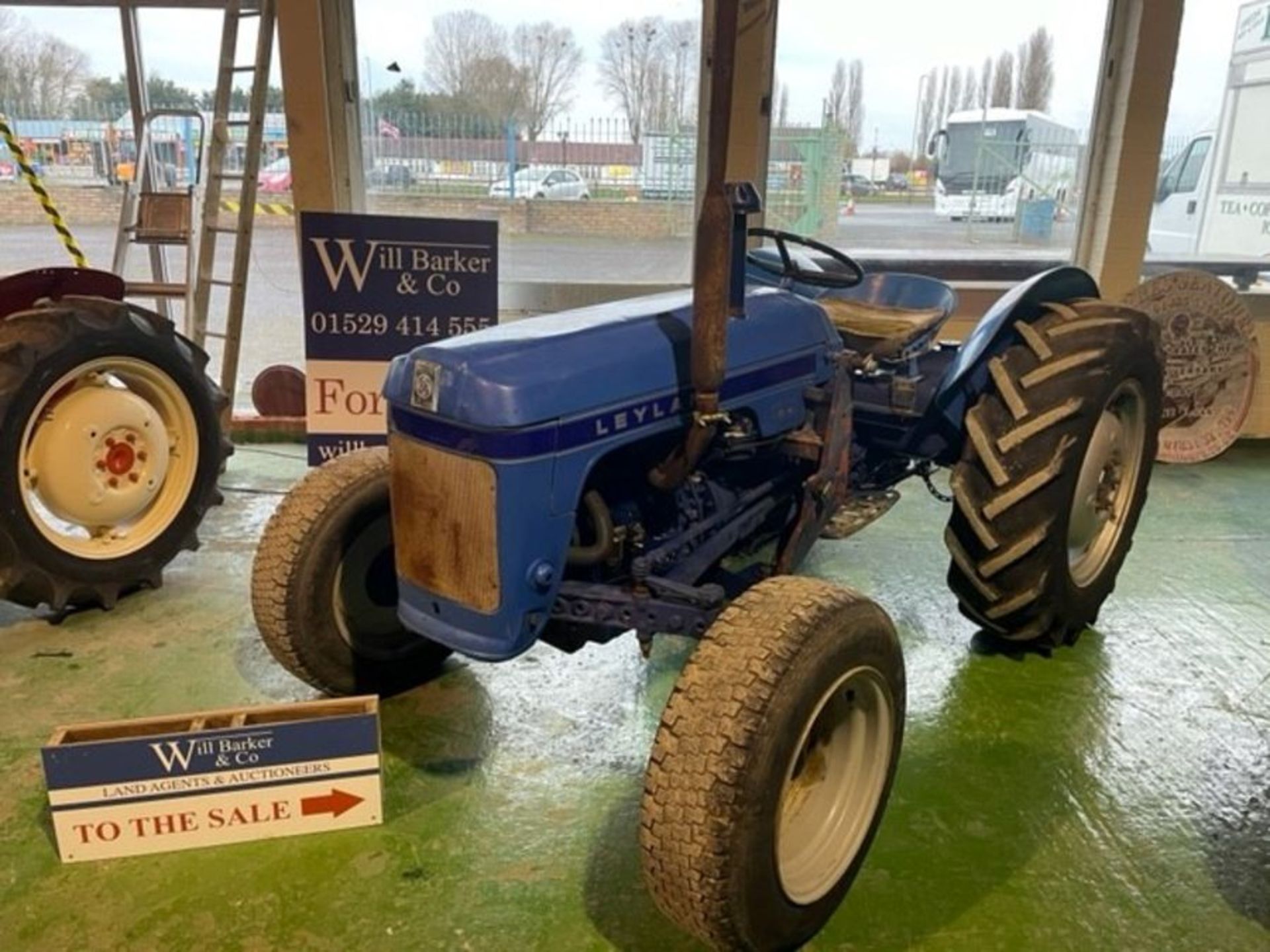 Leyland Nuffield 154 diesel, 866 hrs, SN 54D/301637/ -7129 with front loader brackets. 12.4-24 - Image 3 of 5