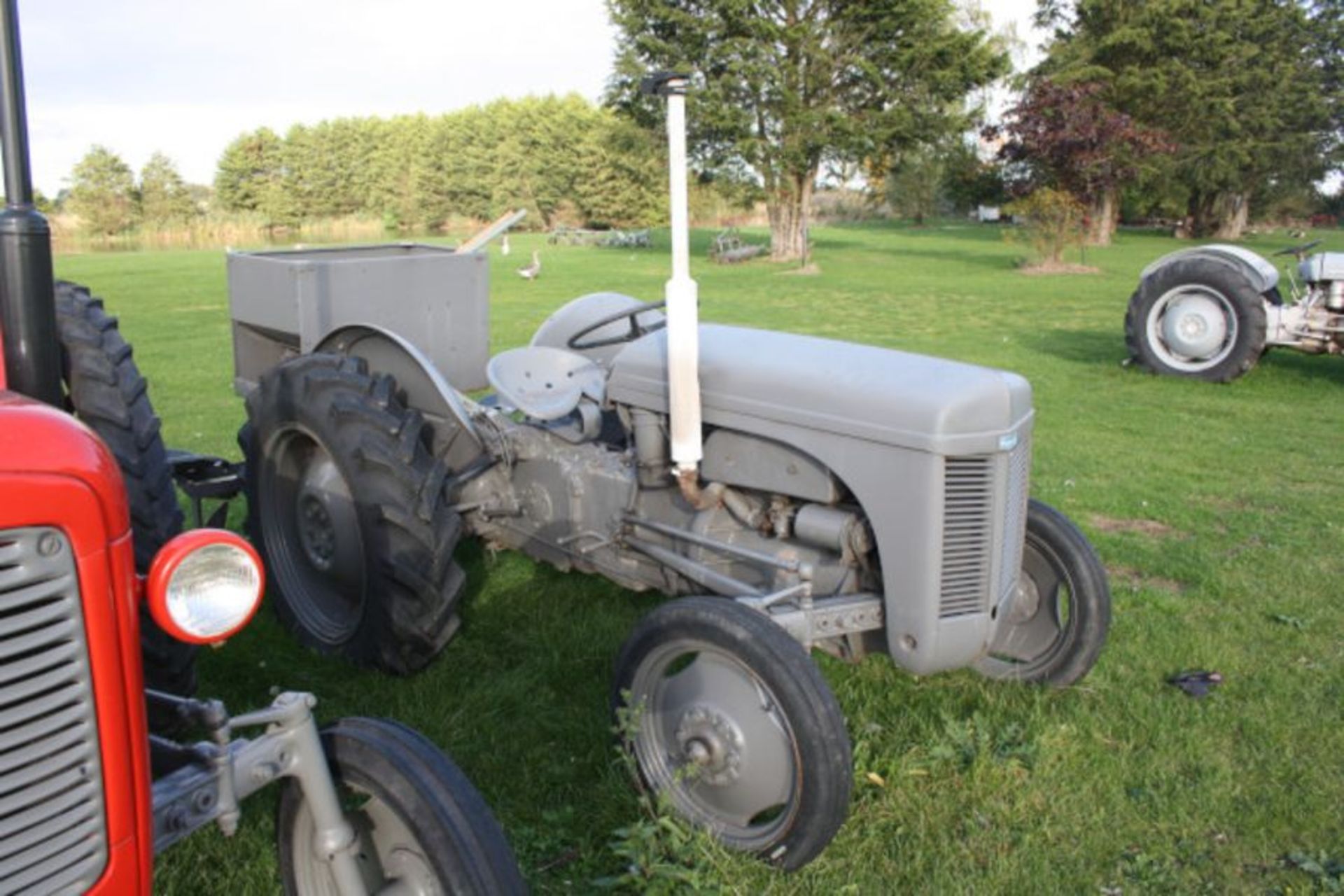 Ferguson TED petrol TVO with Ferguson potato planter. 11.2-28 rear tyres, 4.00-19 front tyres, key - Image 2 of 6