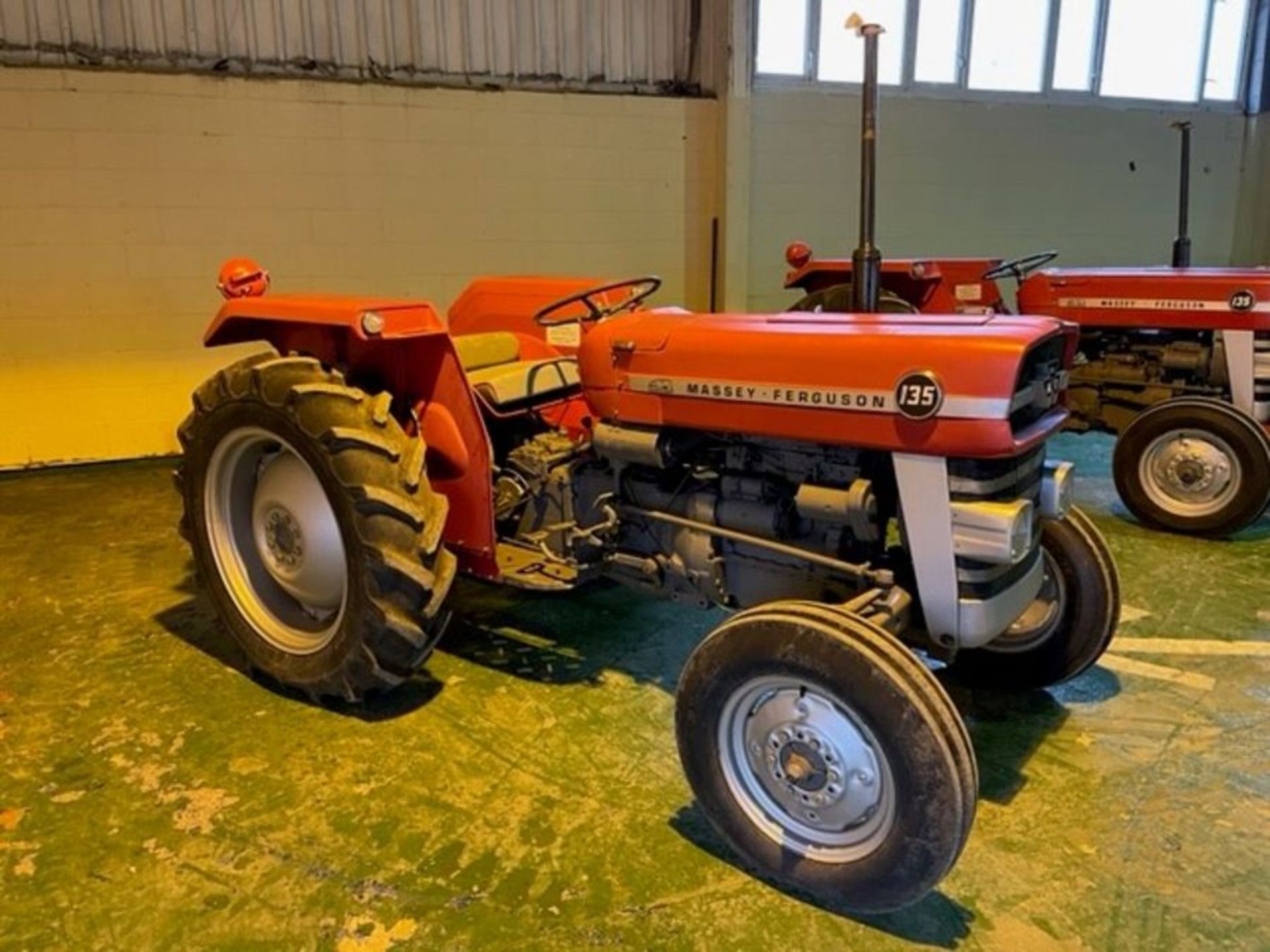 Massey Ferguson 135, straight front axle, new clock, with pick-up hitch, SN 424308. 12.4-28 rear - Image 4 of 6