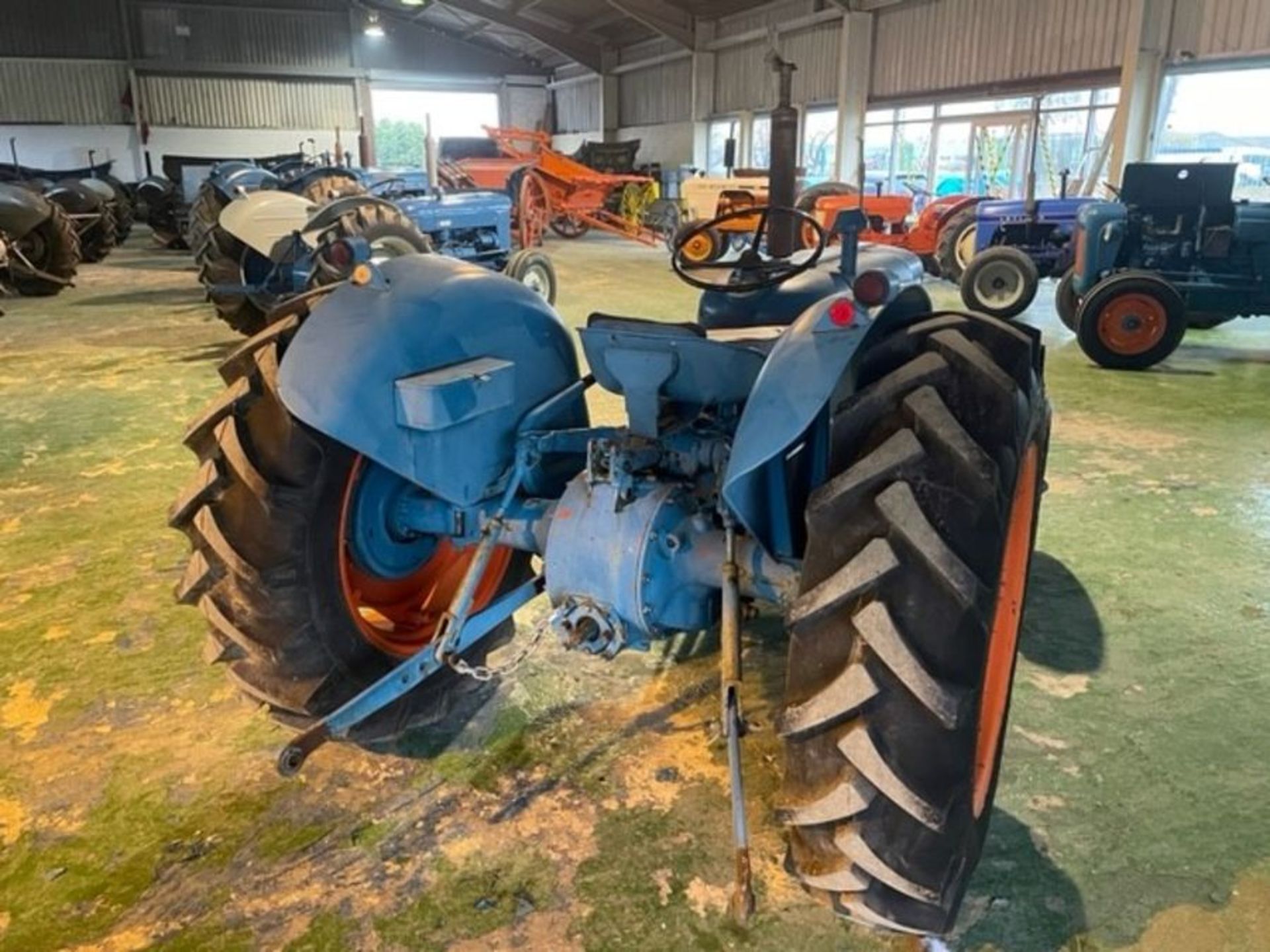 Fordson Super Dexta, Blue & Orange, new clock, no pick-up hitch. 12.4-28 rear tyres, 6.00-16 front - Image 5 of 5