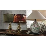 PAIR OF BRASS TABLE LAMPS (TO BE RE-WIRED) & A CHINA TABLE LAMP WITH SHADES