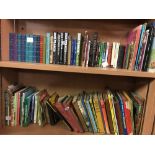 2 SHELVES OF MIXED HARDBACK & SOFT BACK BOOKS