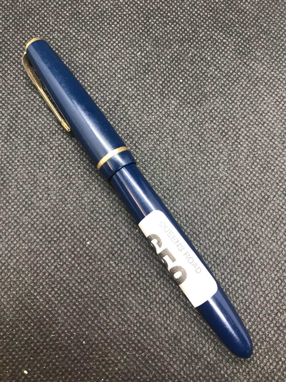 VINTAGE PARKER FOUNTAIN PEN NO. 585 G.N