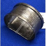 A 'D' SHAPED SILVER NAPKIN RING - B'HAM 1936