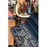 CARTON OF VARIOUS TOOLS INCL; BENCH VICE ETC & A SEALEY INSERT BIT & HOLDER SET - ALMOST COMPLETE