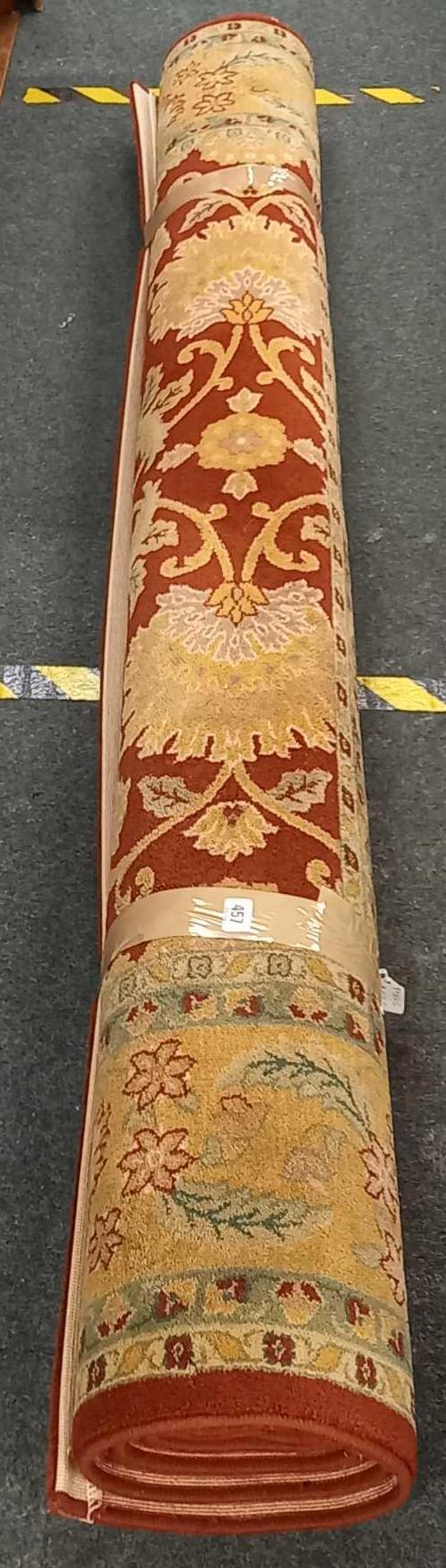 9ft 9'' X 6ft 6'' PATTERNED CARPET