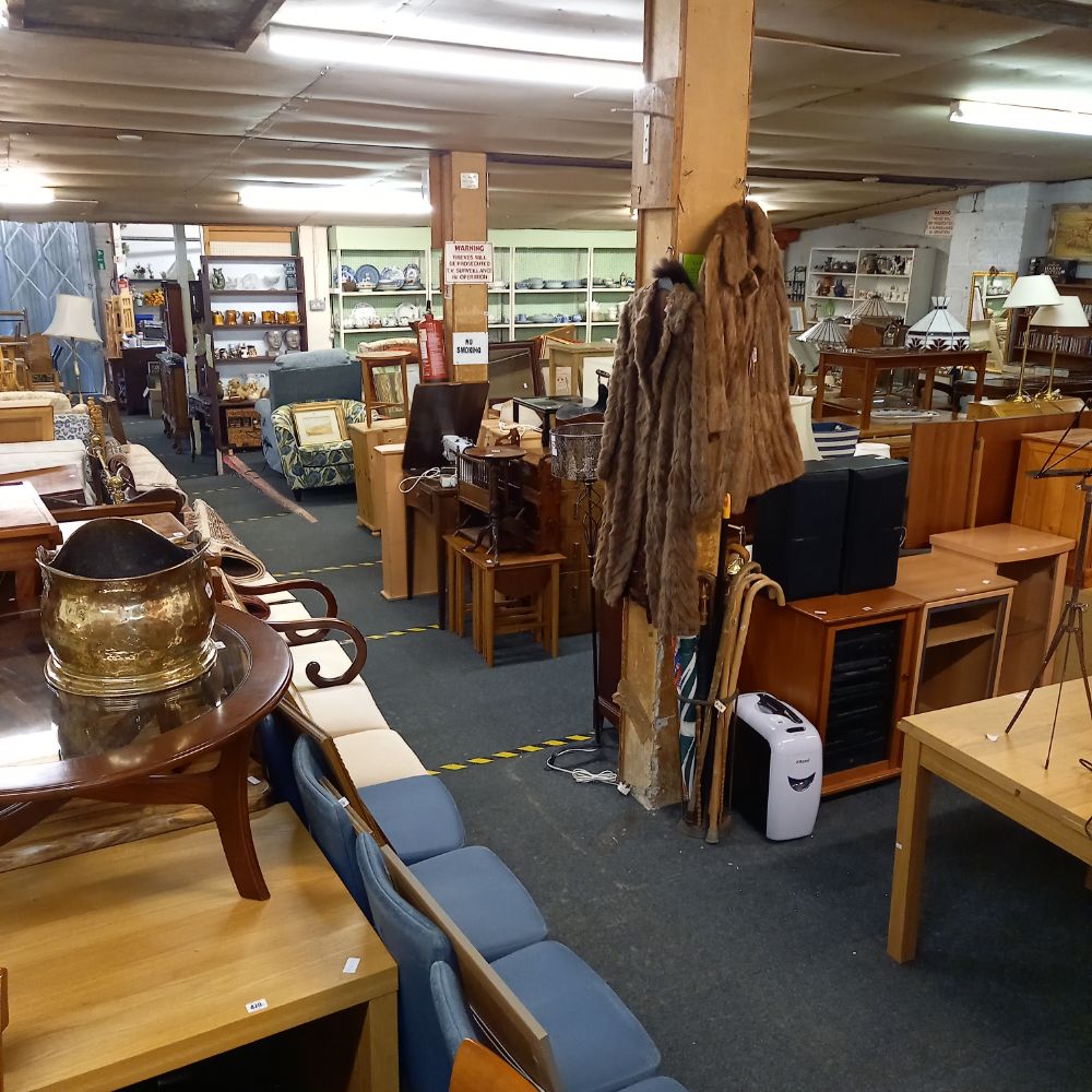 Whitton & Laing - Queens Road Auctions - ANTIQUE AND MODERN FURNISHINGS, SILVER, JEWELLERY, COINS & COLLECTABLES
