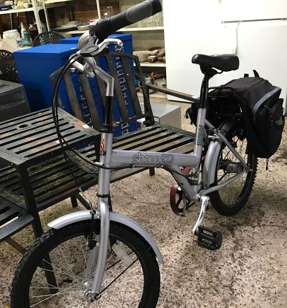 RALEIGH RSW SHOPPER BIKE WITH 3 GEARS & SADDLE BAG