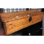 FINE QUALITY 1915 MUNITIONS PINE CHEST