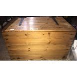 PINE BLANKET BOX WITH HEAVY HINGED LID