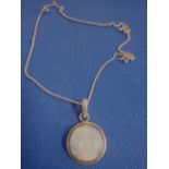 SILVER & MOONSTONE PENDANT NECKLACE