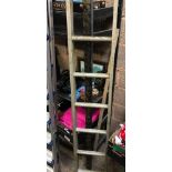 ALUMINIUM 7 TREAD LADDER