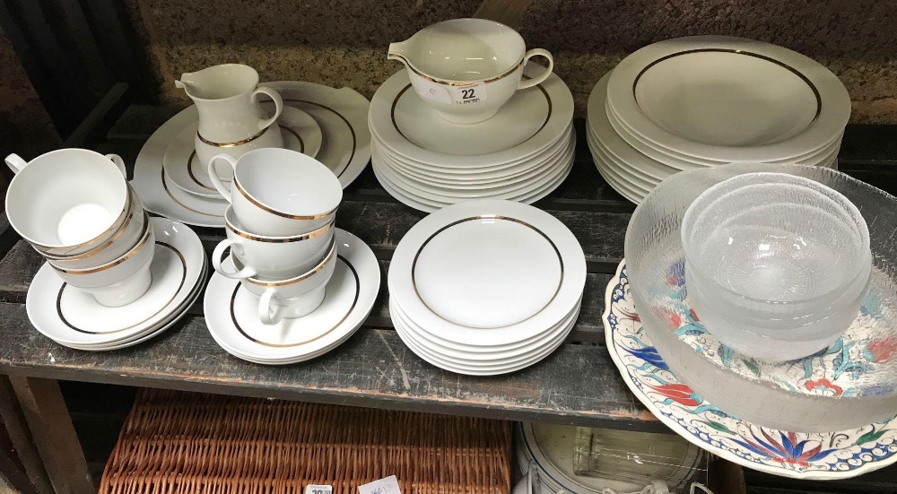 SHELF OF MAINLY GERMAN DINNER SERVICE, PLATES, CUPS & SAUCERS ETC. & GLASS BOWLS & DECORATIVE PLATE