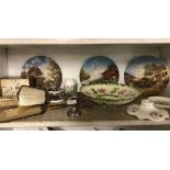 SHELF OF WALL PLATES, A SMITH'S TEMPORA CLOCK, PART DRESSING TABLE SET ETC