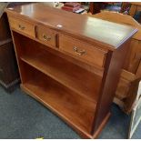 REPRODUCTION MAHOGANY SIDEBOARD WITH 2 SHELVES & 3 DRAWERS, BRASS DROP HANDLES 3FT 3'' WIDE