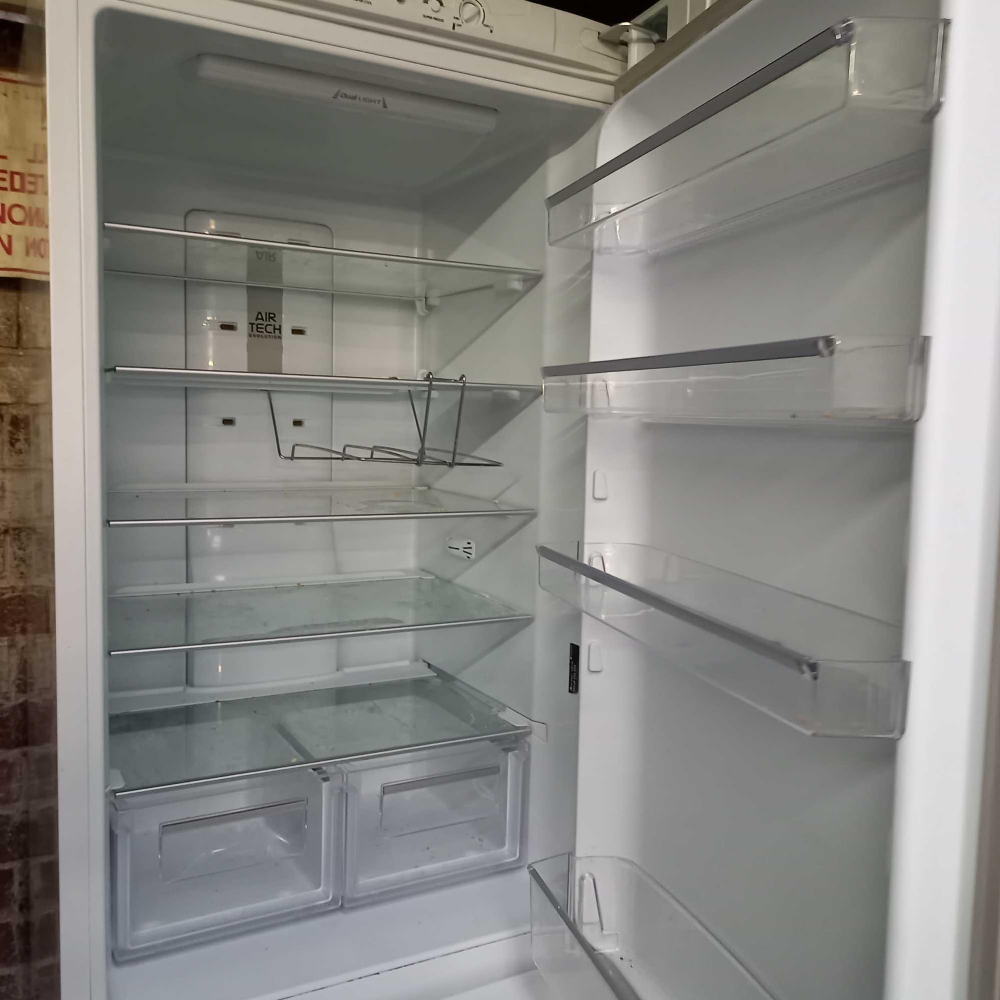 HOTPOINT UPRIGHT FRIDGE FREEZER - Image 4 of 5