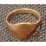 9ct GOLD SIGNET RING, SIZE E