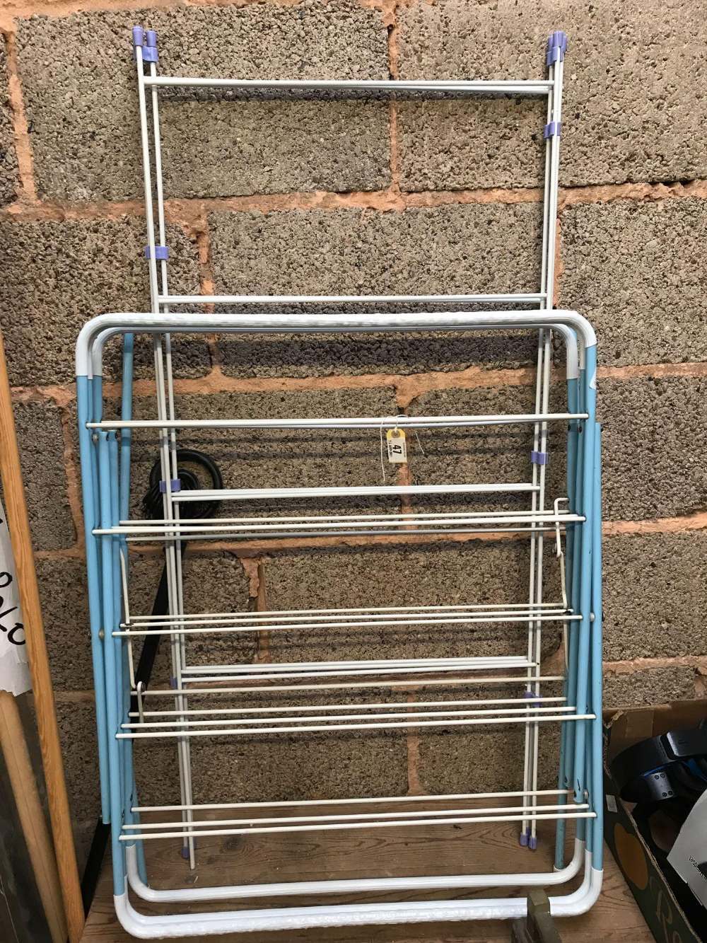 2 METAL CLOTHES DRIERS