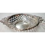 A SILVER SWEET DISH - LONDON 1909 BY C.B & S