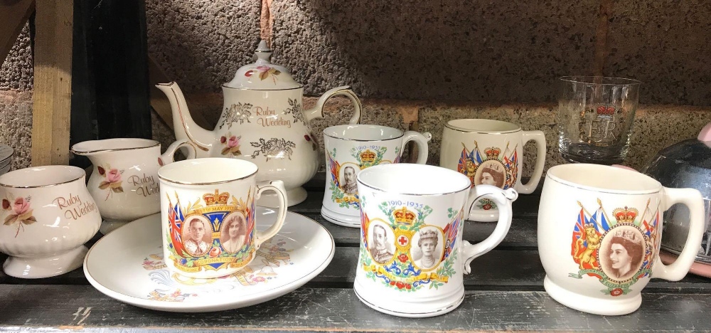 MIXED SHELF WITH COMMEMORATIVE MUGS, TEA POT ETC