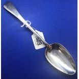 A GEORGE III SILVER TABLE SPOON - LONDON 1910 BY S.H