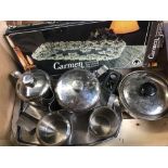 CARTON WITH STAINLESS STEEL TEA SET SERVICE, SAUCEPAN & GLASS PLATE TRAY