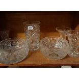 2 CRYSTAL FRUIT BOWLS - 1 A/F & 4 VASES