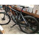 BLACK CARRERA VENGENCE MULTI GEARED MOUNTAIN BIKE