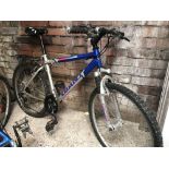 GIANT BOULDER ALULITE MOUNTAIN BIKE