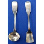 SILVER SALT SHOVEL DUBLIN QVC 1855 BY JOHN SMYTH OF SMITH. 9g. SILVER SALT SPOON DUBLIN GEORGE IV