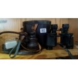 PAIR OF VINTAGE SMALL SIZE BINOCULARS A/F, PAIR OF DELACROIX OF PARIS 9 X 25 BINOCULARS IN CASE &